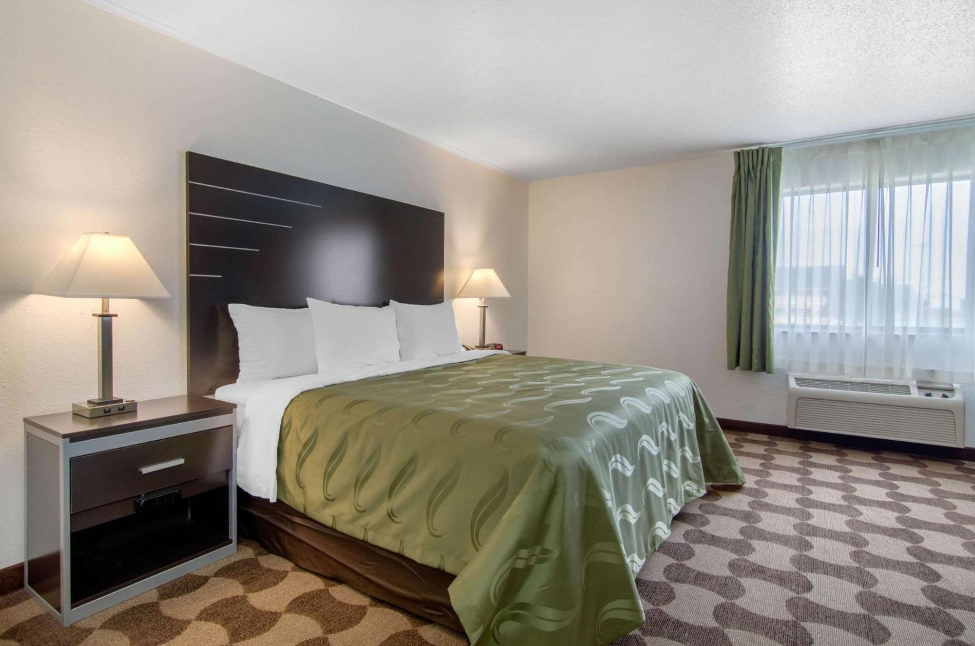 Quality Inn Russell Εξωτερικό φωτογραφία