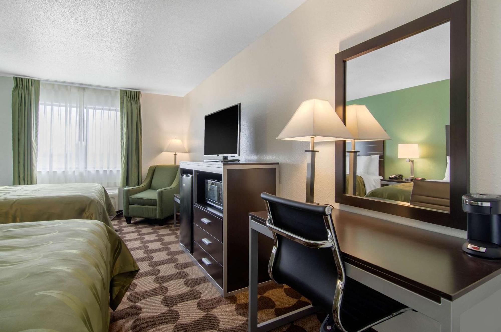 Quality Inn Russell Εξωτερικό φωτογραφία