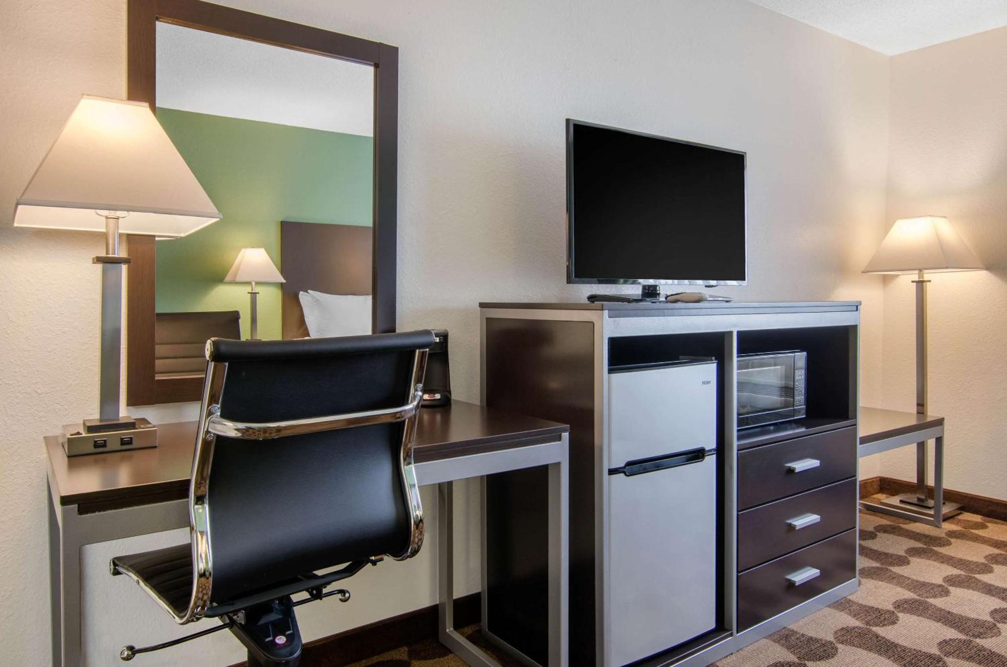 Quality Inn Russell Εξωτερικό φωτογραφία